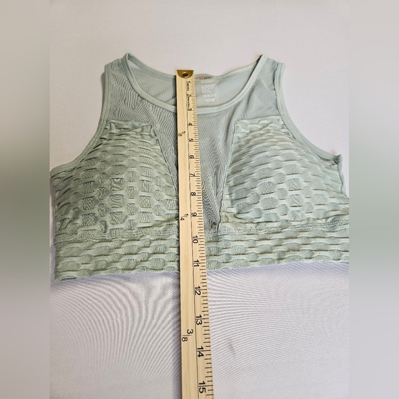 LA Society Size Med ,Sage Green Textured Sports Bra - Picture 3 of 8